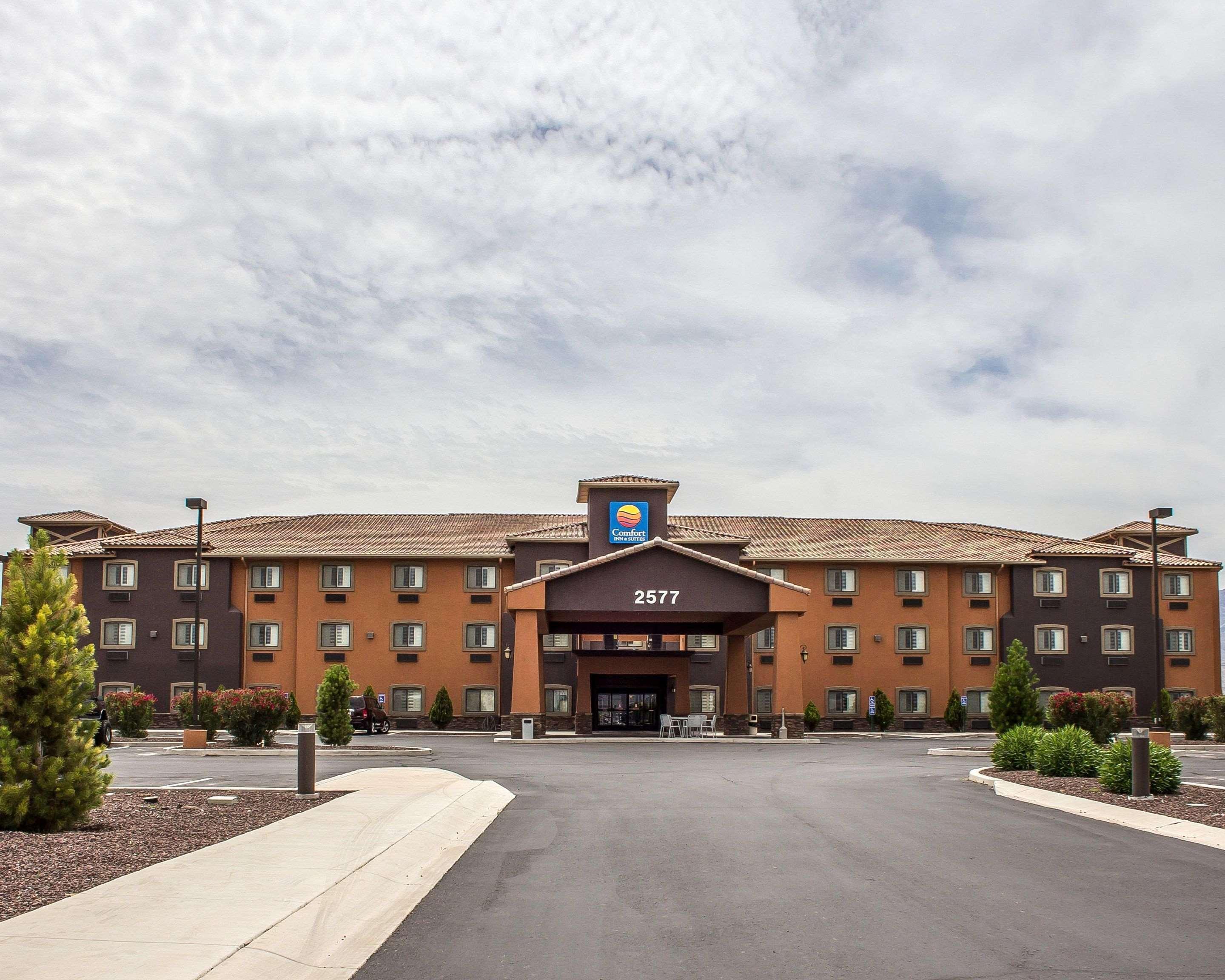 Comfort Inn And Suites Thatcher Exterior photo