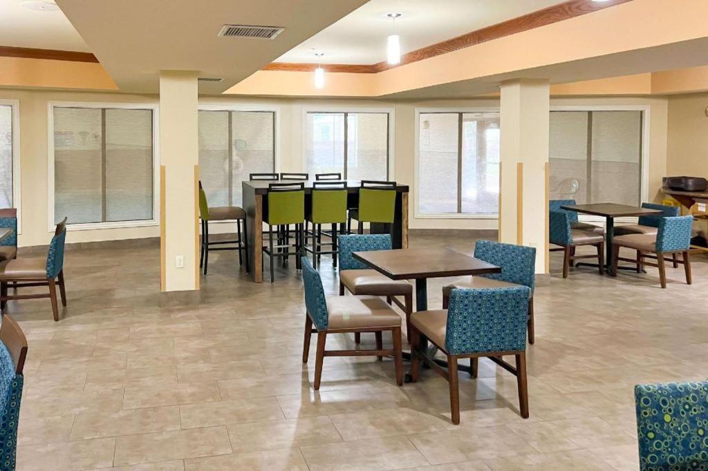 Comfort Inn And Suites Thatcher Exterior photo
