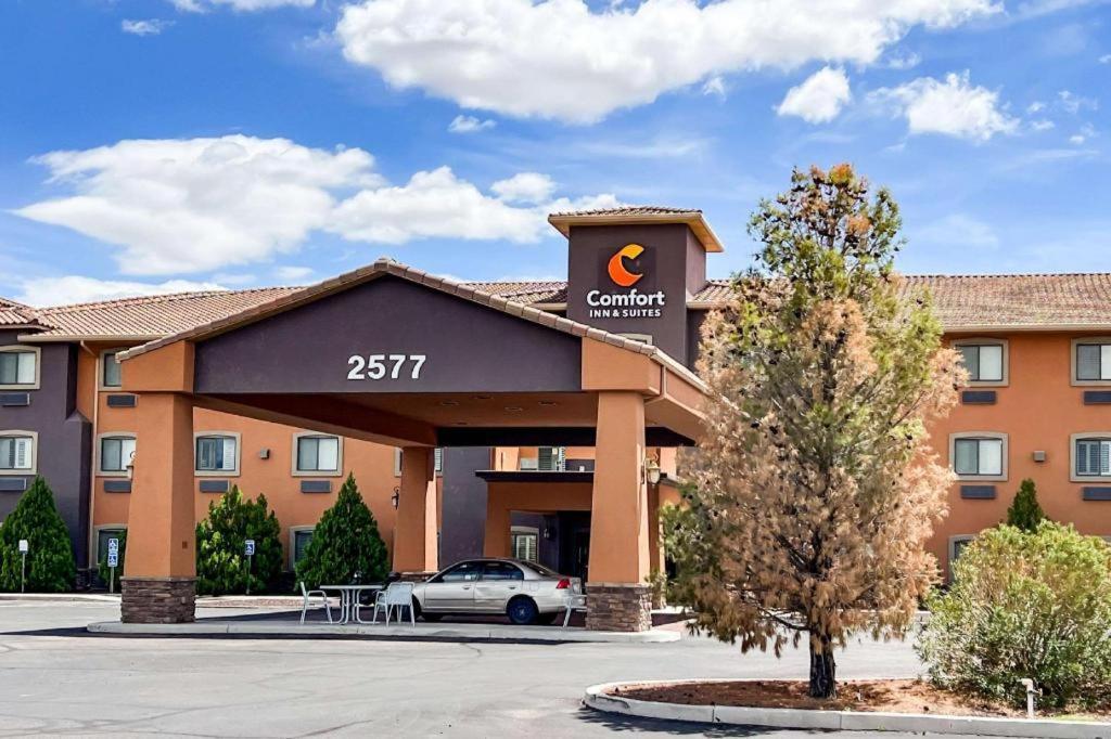 Comfort Inn And Suites Thatcher Exterior photo